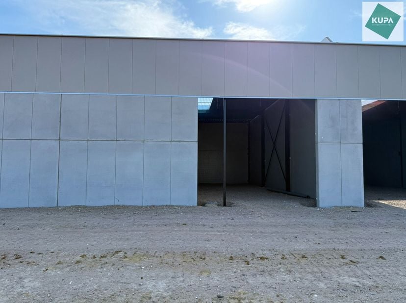 In het nieuwe bedrijvenpark &quot;Thea&quot; biedt KUPA IMMO nieuwe magazijnen te huur aan.&lt;br /&gt;
De Careelstraat ligt in het zuiden van Tielt, in een zone die