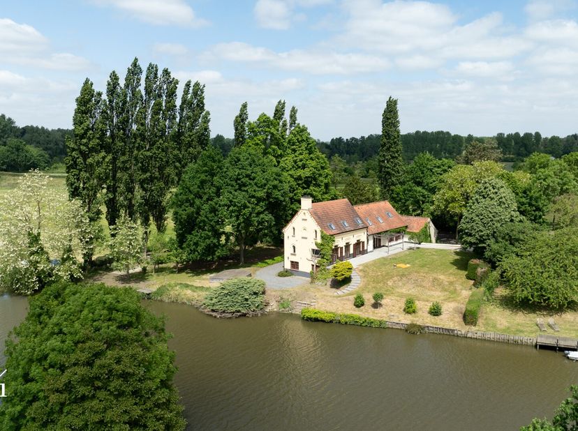 Maison à vendre
                    à 9800 Sint-Martens-Leerne