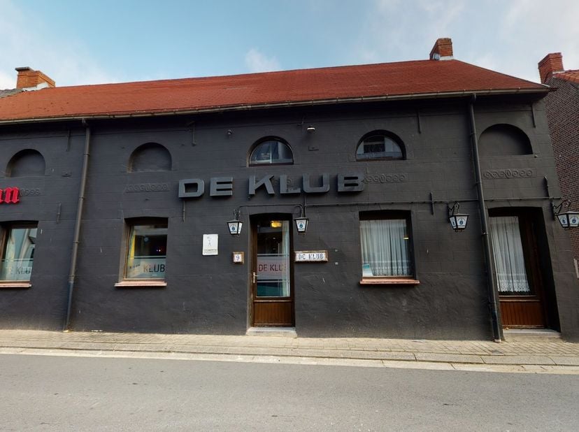 Bien professionnel à vendre
                    à 9750 Zingem