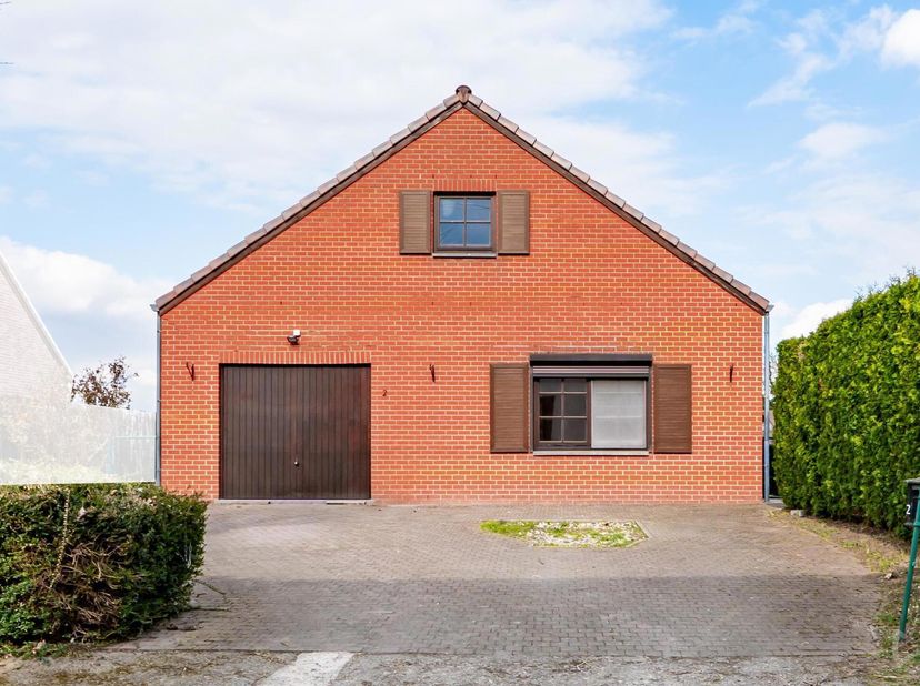 We Invest est ravi de vous présenter cette charmante maison d&#039;habitation située à Jemappes.&lt;br /&gt;
Le bien se compose comme suit :&lt;br /&gt;
Rez-de-chaussé