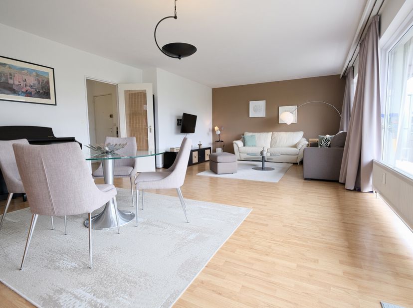 EVERE - REF: 6759531 - Situé dans un quartier calme et agréable, à proximité décoles, commerces, parcs, transports en commun et de lOTAN, nous vous pr