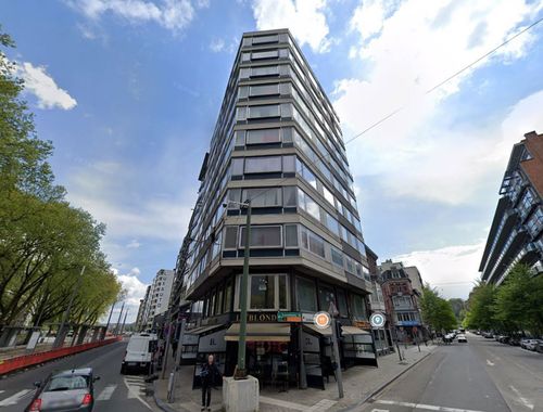                                         Studio avec coin lit à louer à Liège, € 525
