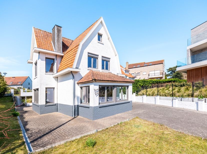 Charmante villa (Marie-Paul) met 4 slaapkamers en garage te koop in Sint-Idesbald. &lt;br /&gt;
&lt;br /&gt;
Dit unieke pand is gelegen in het pittoreske Sint-Ide