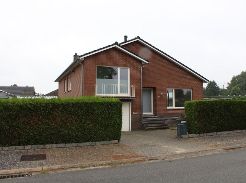 Maison à louer
                    à 3530 Helchteren