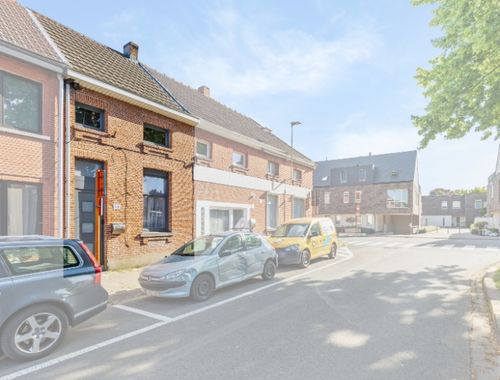                                         Maison à vendre à Burcht, € 210.000
