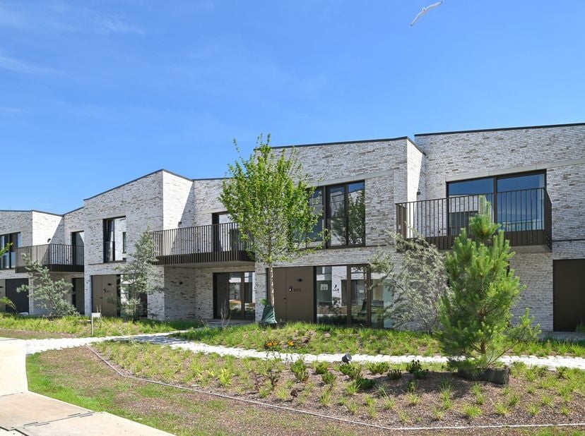 Kalvekeet: jouw groene thuis aan de poort van Knokke&lt;br /&gt;
Dit project combineert modern wooncomfort met duurzaamheid. De BEN-woningen (Bijna Energie