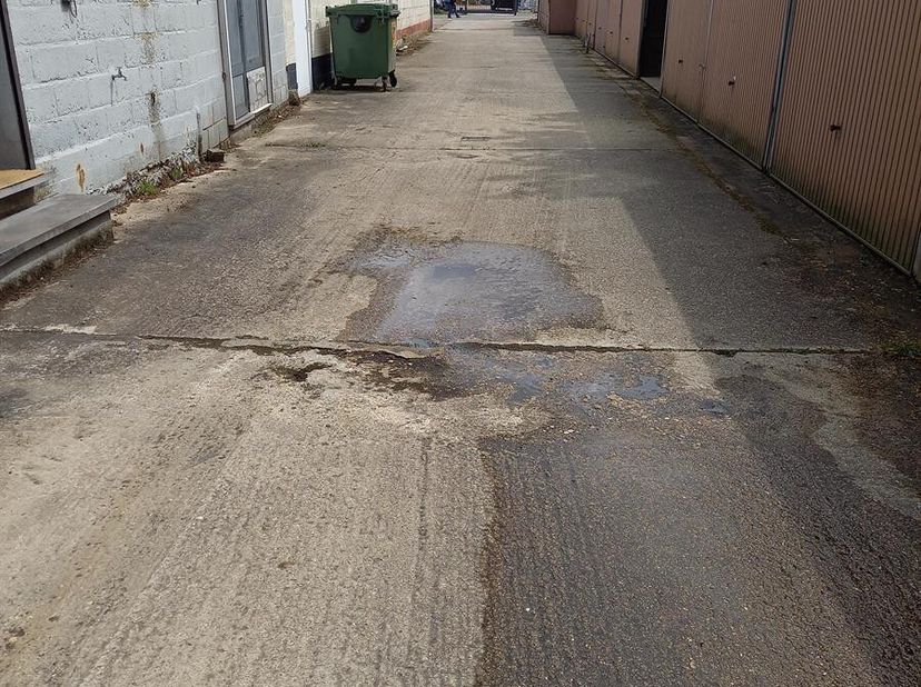 Garage à vendre
                    à 3630 Eisden