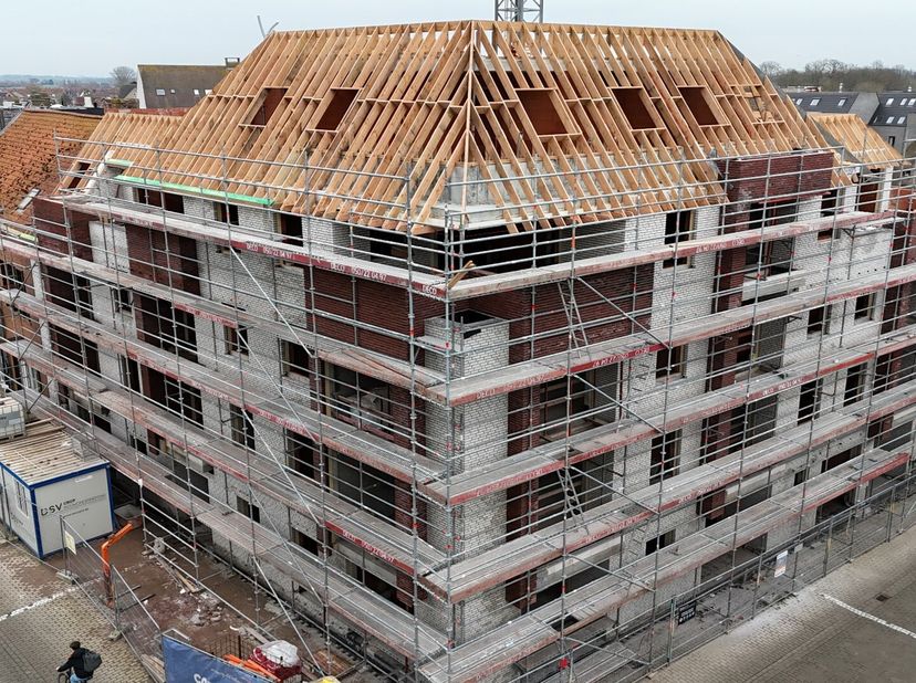 Energiezuinig nieuwbouwappartement in het hart van Oudenburg, op wandelafstand van diverse voorzieningen. Voorzien van domotica, hoogwaardige material