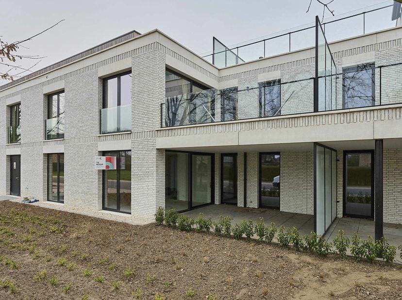 Dit knappe gelijkvloerse appartement bevindt zich in Residentie Melotte te Eksel.&lt;br /&gt;
De appartementen zijn gebouwd in een U-vorm op een perceel van