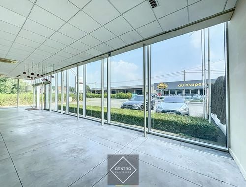                             Rez-de-chaussée commercial à louer à Kuurne
