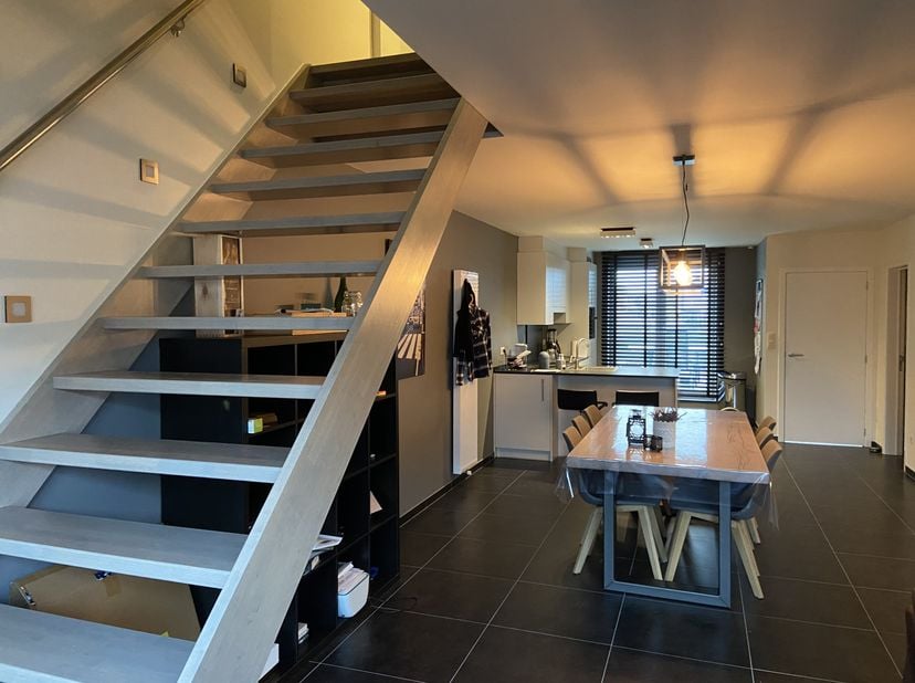Appartement te Pelt op 5min wandelafstand vh station. En op 10min van het centrum van Neerpelt&lt;br /&gt;
&lt;br /&gt;
Energiezuinige woning (Epeil39) met 2 slaa