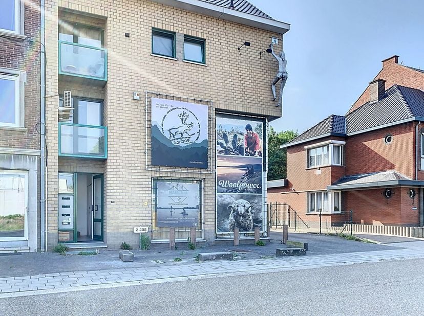 Instapklaar appartement te huur op centrale locatie in Hasselt!&lt;br /&gt;
Dit volledig gerenoveerde appartement van ca. 50 m² is gelegen op een uitstekend