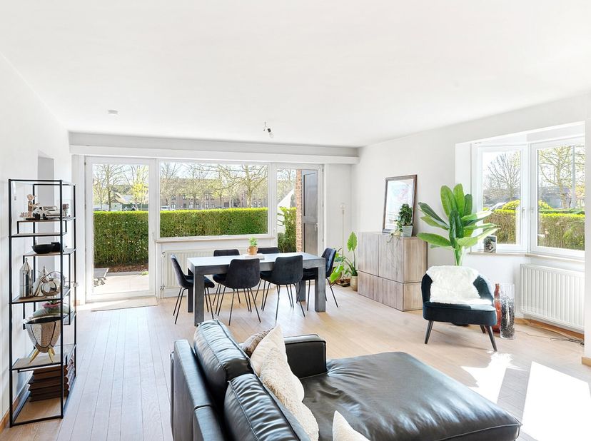 Appartement à vendre
                    à 8000 Sint-Pieters