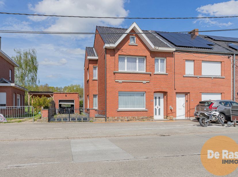 EERSTE BEZOEKDAG ZATERDAG 3 MEI VAN 9U30 TOT 12U30 (enkel op afspraak!)&lt;br /&gt;
WICHELEN - Deze te renoveren halfopen woning is gelegen in het landelijk