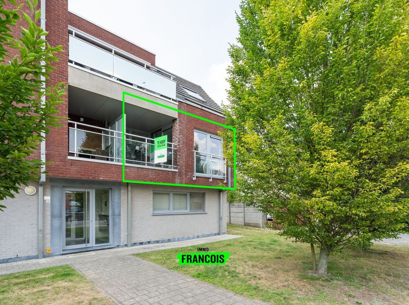 Bent u op zoek naar een instapklaar appartement met alle comfort, gelegen in een rustige en verzorgde residentie? Ontdek dit lichtrijke 1-slaapkamer a
