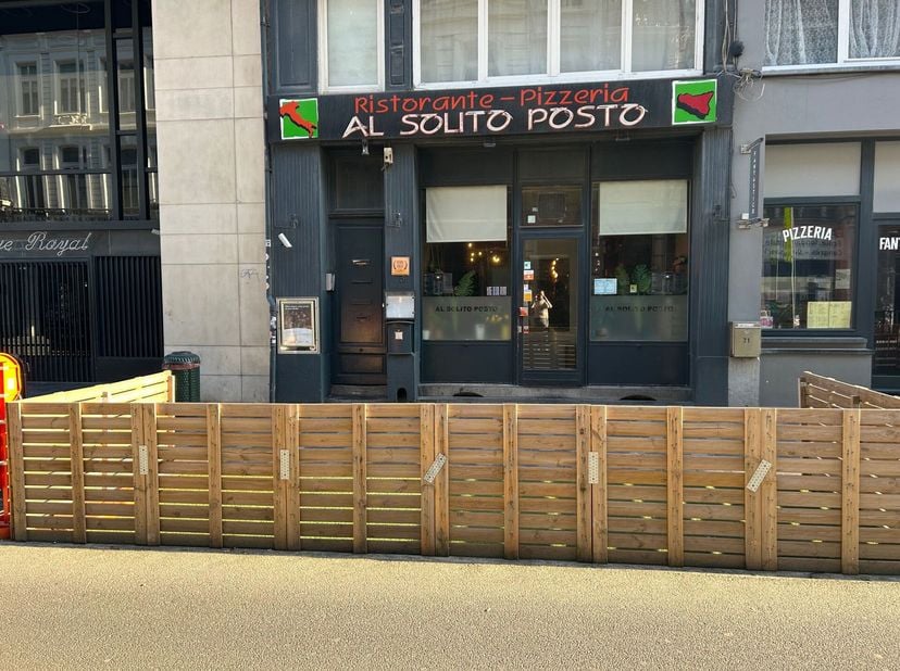 Nous vous proposons la reprise de ce restaurant italien à la décoration chaleureuse.Son excellente situation en fait un atout majeur.Il dispose de 56