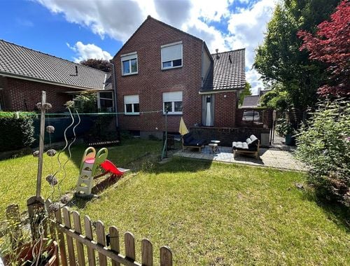                                         Maison unifamiliale à louer à Tournai, € 900
