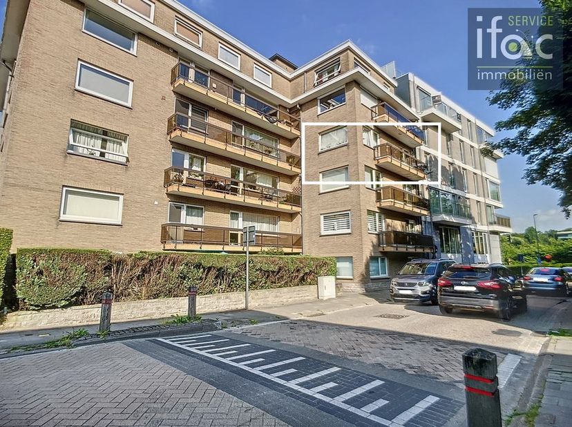 Appartement très bien situé avec 2 chambres spacieuses à quelques pas du parc de Tervuren. L&#039;appartement est situé au troisième étage à la frontière e