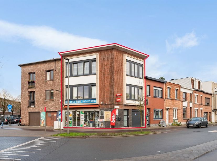 Bien professionnel à vendre
                    à 2600 Berchem