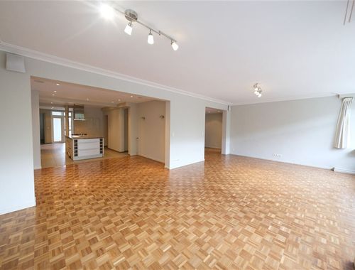                                        Appartement à louer à Woluwe-Saint-Pierre, € 2.700
