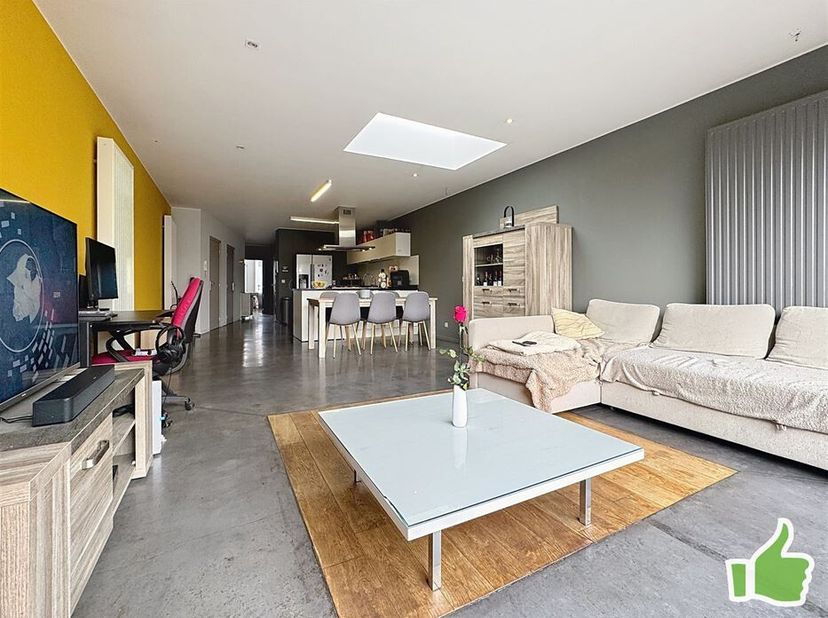Bel appartement de plain-pied avec jardin à Froyennes. &lt;br /&gt;
Très bonnes finitions pour ce logement, living avec cuisine ouverte ( de haute qualité a