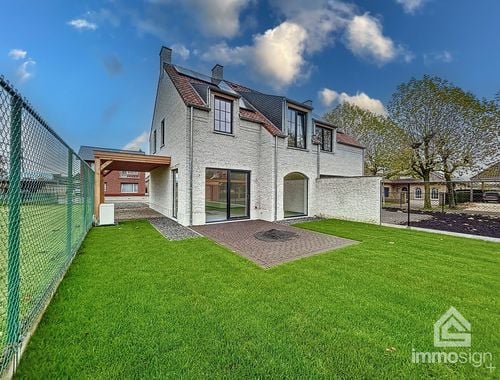                                         Pastorijwoning te koop in Bocholt, € 398.000

