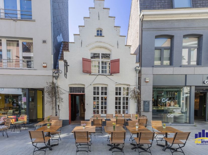 Bistro over te nemen in het hart van Kortrijk.&lt;br /&gt;
Ben je op zoek naar een gezellige en historische zaak in een bruisende en levendige omgeving? Dit