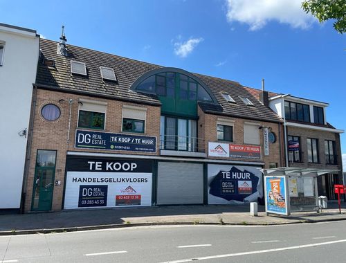                                         Rez-de-chaussée commercial à vendre à Kapellen, € 250.000
