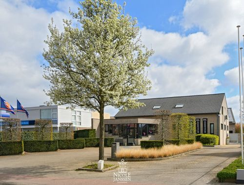                                         Atelier te koop in Opglabbeek, € 825.000
