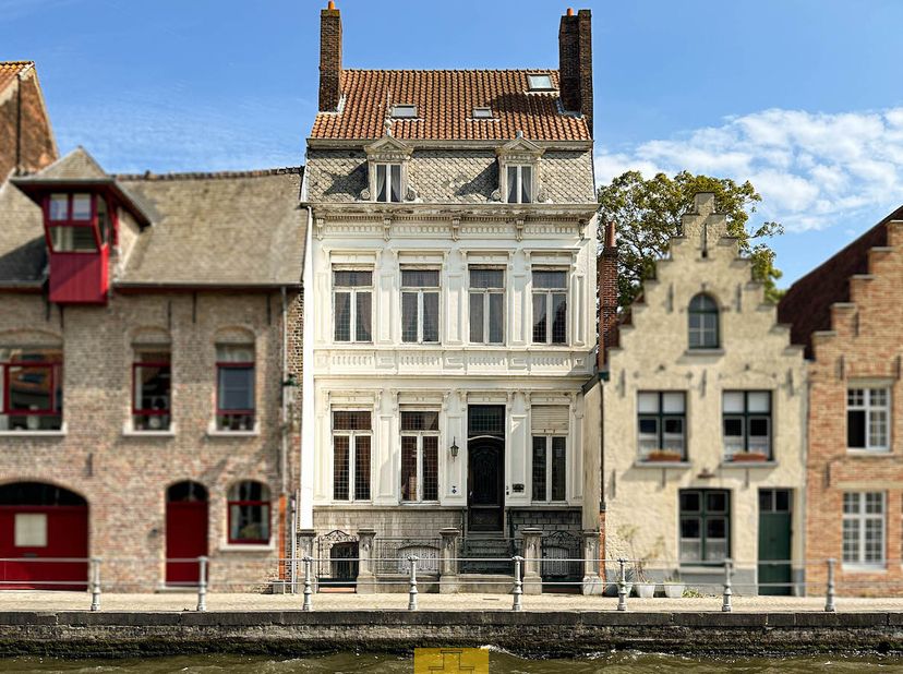Alle echte Bruggelingen – inclusief de die hard tweede verblijvers – zijn tijdens hun ochtend- of avondwandelingen langs de idyliische Sint-Annarei on