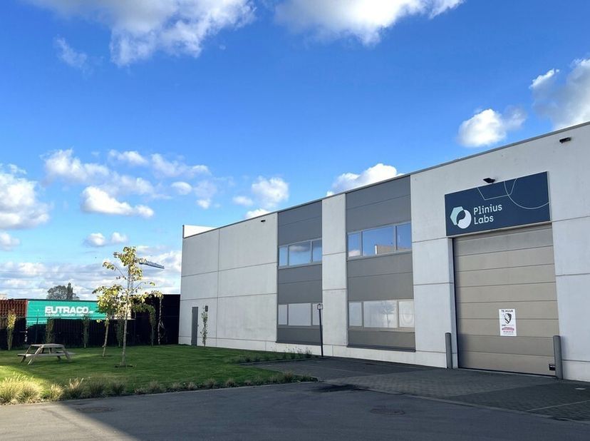 300m² d&#039;espace de stockage (partie d&#039;un entrepôt plus grand) dans le Green Business Park Aalter&lt;br /&gt;
Emplacement : accès facile à l&#039;E40&lt;br /&gt;
Caracté