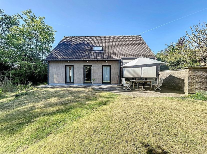 OPWIJK limite Asse : Chaleureuse villa de +/- 175m² nichée dans un écrin de verdure sur un terrain de 14 ares - Deux parcelles voisines proposées à la