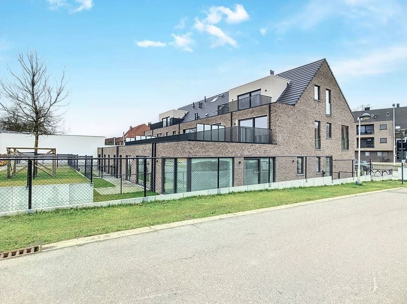Appartement à vendre
                    à 9150 Bazel
