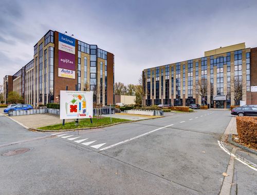                                         Bureaux à louer à Anderlecht, € 590
