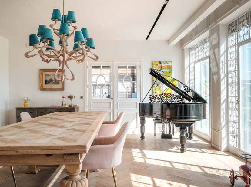 Unieke eigendom te koop in Deerlijk:&lt;br /&gt;
De villa&lt;br /&gt;
Op een zeer mooi perceel van 51 are staat deze gerenoveerde villa uit 1942. De woning ademt