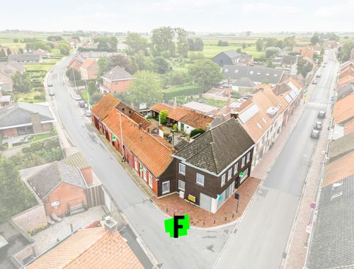                                         Maison d’angle à vendre à Roesbrugge-Haringe, € 160.000
