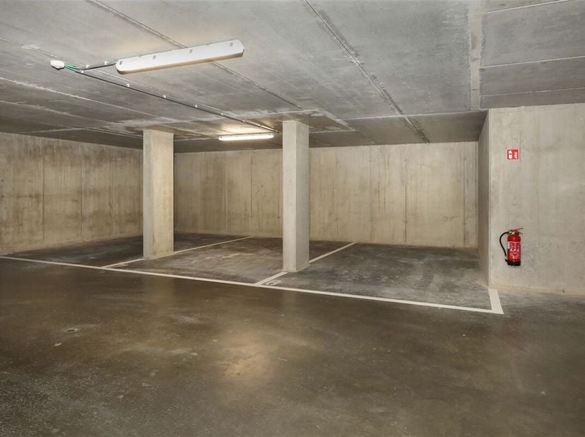 Garage à vendre
                    à 3665 As