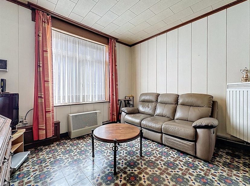 Luingne  Une maison à réinventer, une belle promesse à saisir. &lt;br /&gt;
Située au coeur du secteur recherché de Luingne, cette habitation saine à rénove