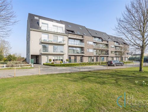                                         Bien commercial à louer à Lochristi, € 1.395
