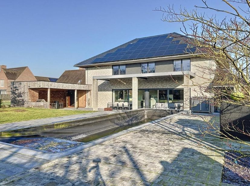 Maison à vendre
                    à 8880 Sint-Eloois-Winkel