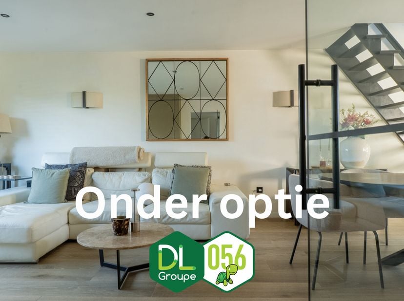 Située au calme, au cur des champs, cette maison rénovée en 2022 combine charme rural et confort moderne.&lt;br /&gt;
Le rez-de-chaussée souvre sur un hall