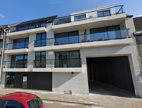                                         Garage à vendre à Waarschoot, € 10.000
