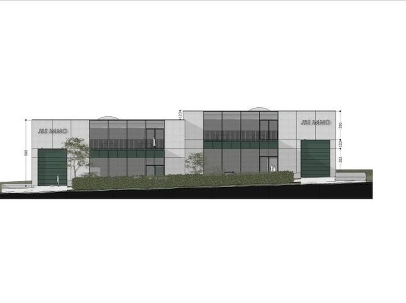 L&#039;espace d&#039;entreposage (classe de feu C) de 760 m² avec une hauteur libre de pas moins de 8 m et est de construction en béton. Il est équipé, entre au