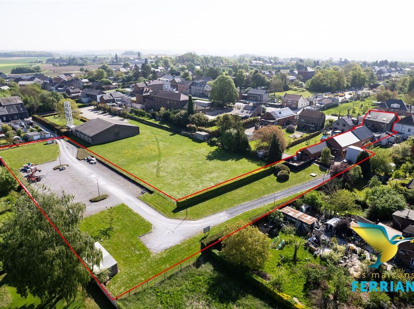 Visites sur rdv au 0476/08.47.47.&lt;br /&gt;
Superbe ensemble immobilier accueillant depuis de nombreuses années le restaurant &quot;LA GIARA&quot;.&lt;br /&gt;
Revente de