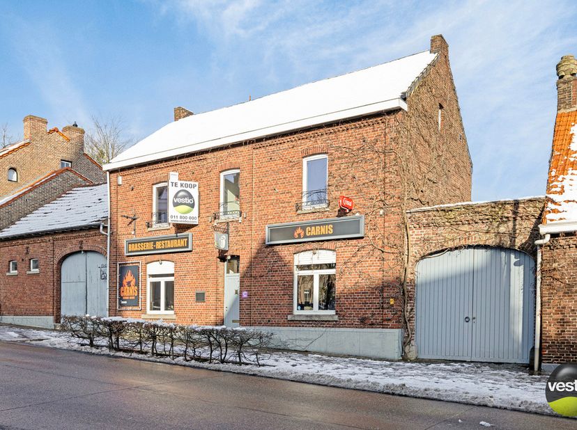 Charmante handelswoning met karakter in het hart van Zutendaal – Hoogstraat 10.&lt;br /&gt;
&lt;br /&gt;
Deze authentieke handelswoning, gelegen in het centrum va