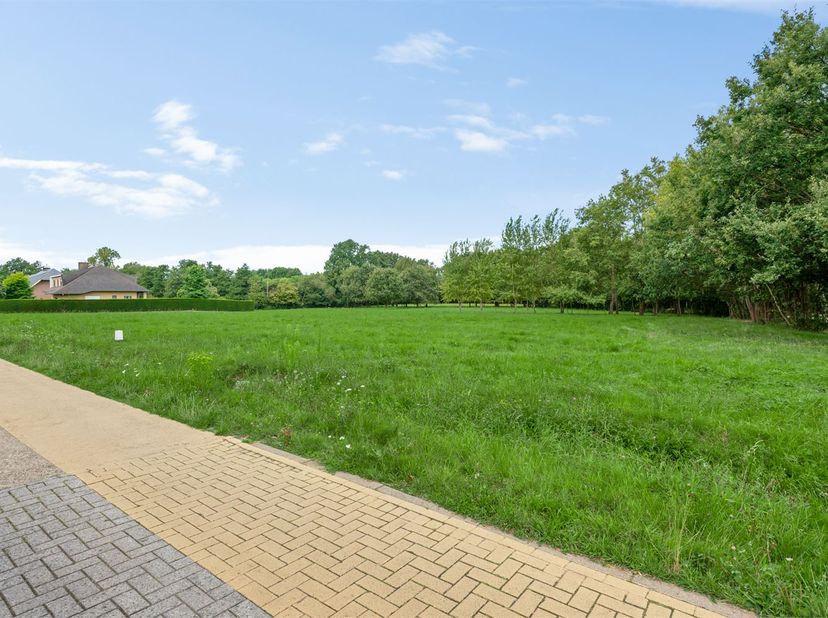 Exclusieve verkaveling met 9 percelen voor open bebouwing in rustige residentiële omgeving&lt;br /&gt;
&lt;br /&gt;
Bent u op zoek naar de ideale plek om uw droom