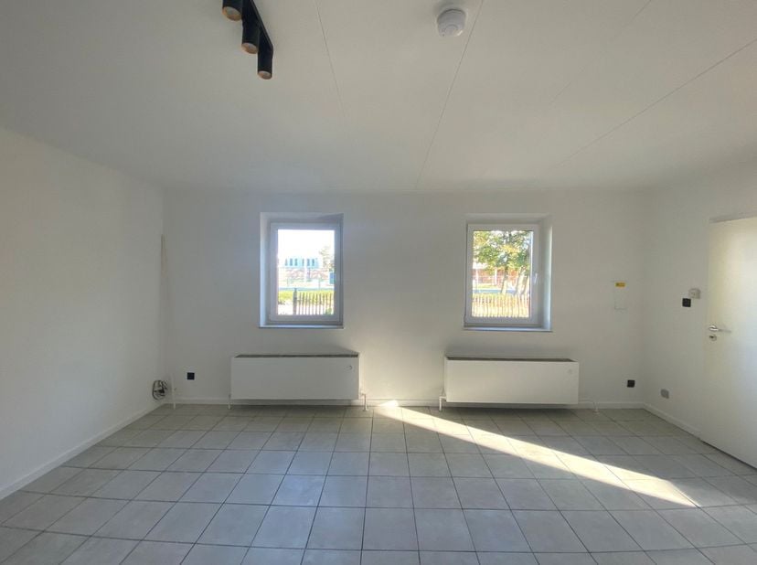 Lichtrijk, aangenaam duplex appartement in een groene omgeving, doch op wandelafstand van diverse winkels en supermarkten (Jumbo, Albert Heijn, Action