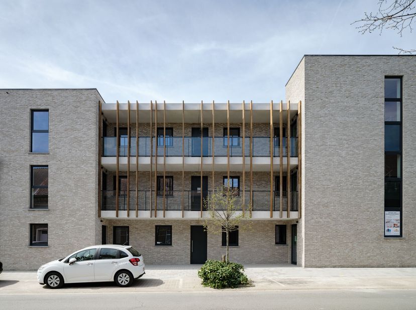 In het gezellige Westrozebeke bevindt zich Residentie het Brouwershof waar vroeger brouwerij Lowie terug te vinden was.&lt;br /&gt;
Dit gloednieuwe project
