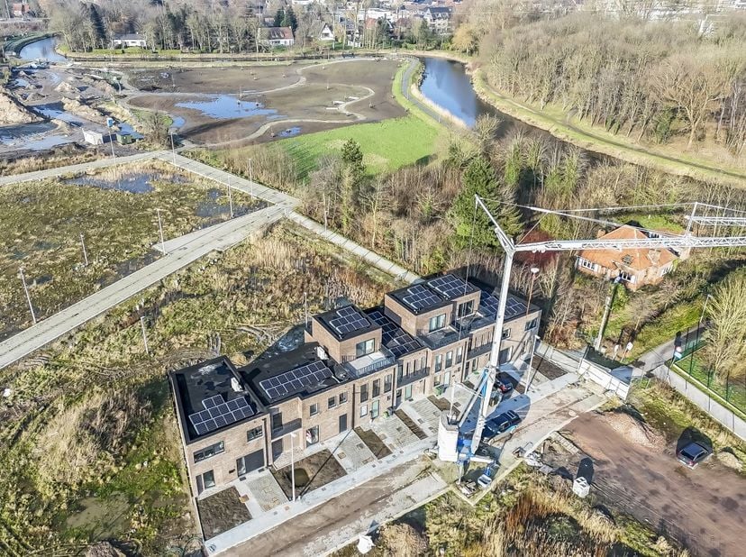 Ontdek Hattrick, een hedendaags nieuwbouwproject waarbij wooncomfort centraal staat. De gezellige, hippe nieuwe woonbuurt ontstaat langs de bocht van