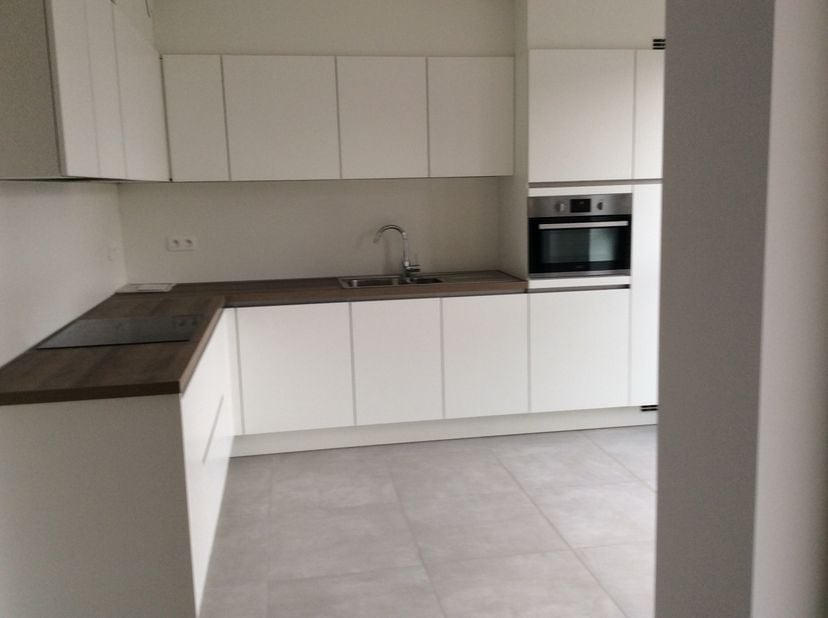 Energiezuinig recent gebouwd (2018) gelijkvloers appartement te huur te Leopoldsburg. Beschikbaar vanaf 15 juni.&lt;br /&gt;
Het gezellige appartement is ge